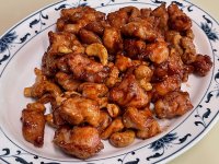 Chicken Cashew in Yellowbean Sauce